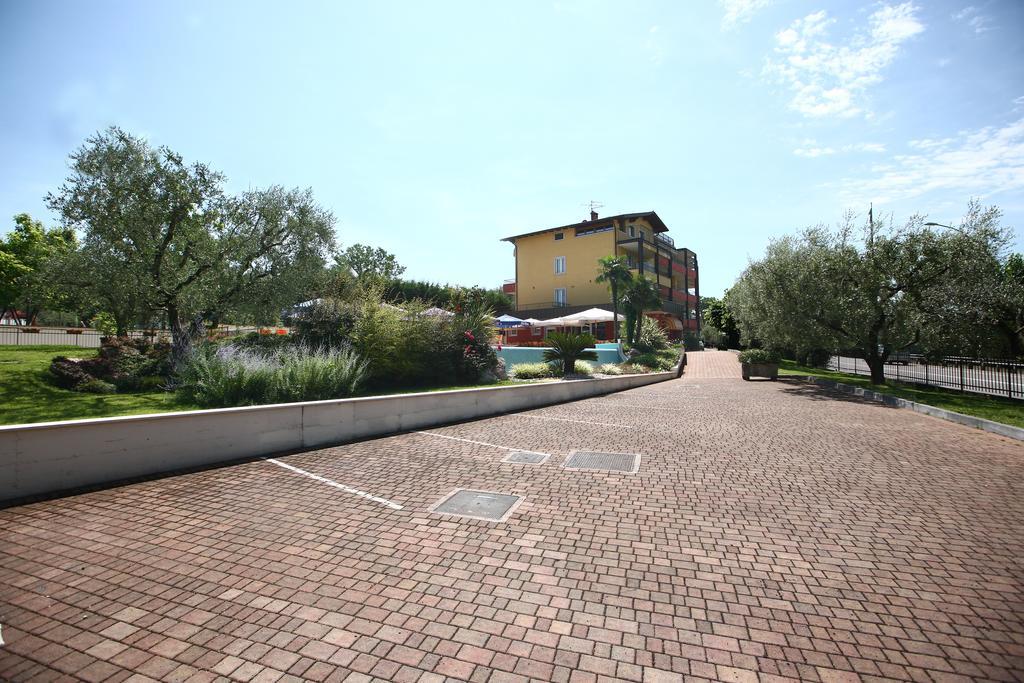 Hotel San Vito Бардолино Экстерьер фото