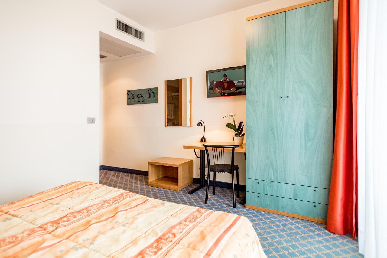 Hotel San Vito Бардолино Экстерьер фото