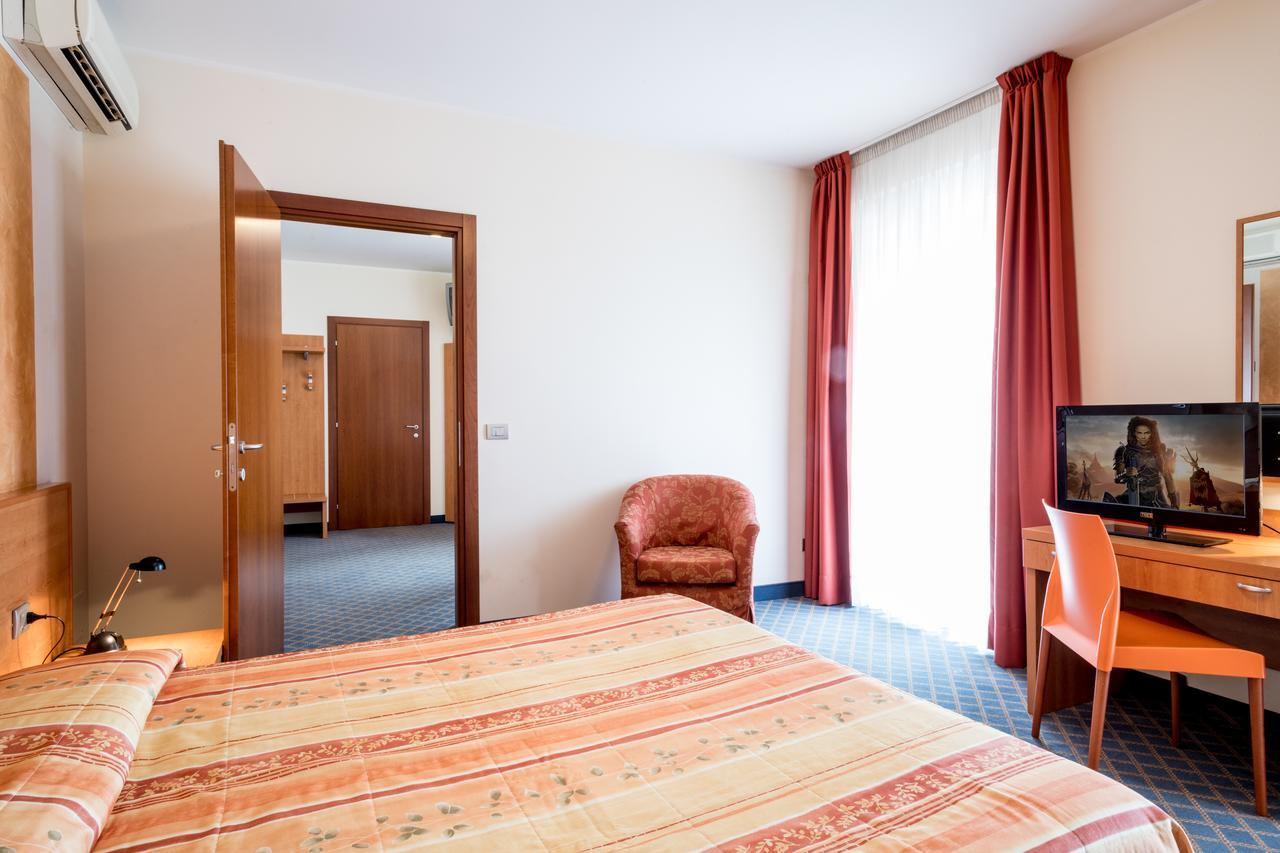Hotel San Vito Бардолино Экстерьер фото