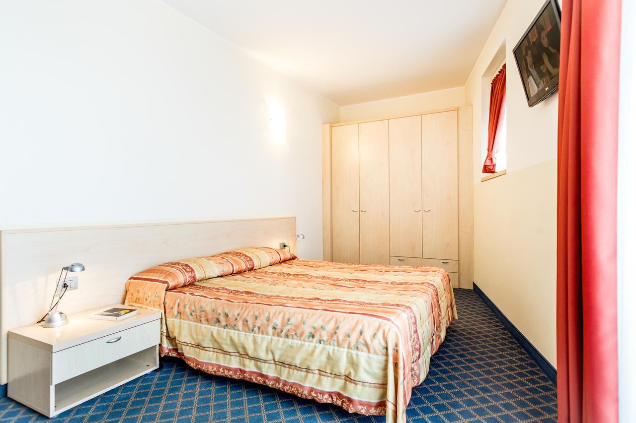 Hotel San Vito Бардолино Экстерьер фото